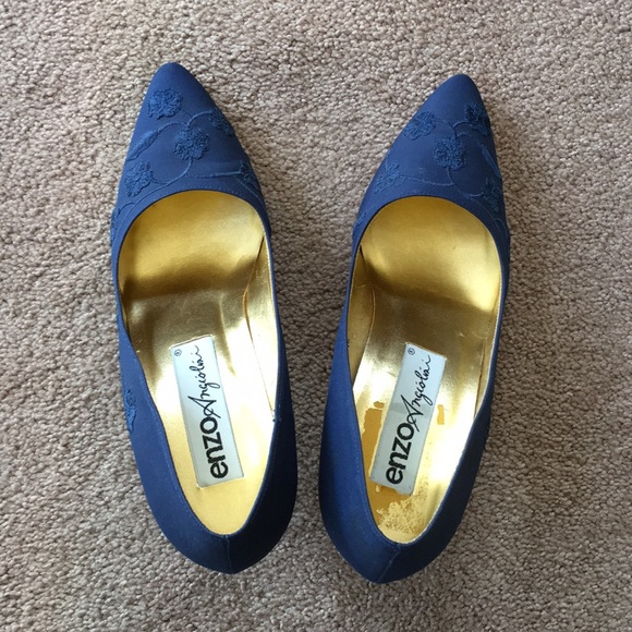 💙Enzo Angiolini Embroidered Pumps - Picture 3 of 8